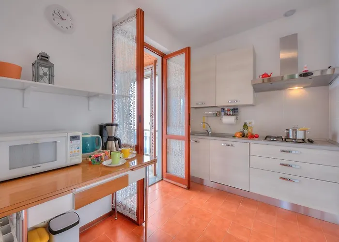 La Perla Bianca View - Happy *