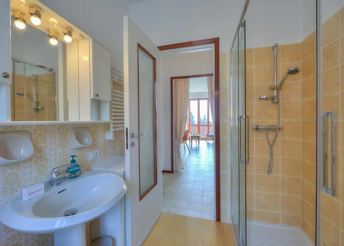 La Perla Bianca View - Happy *